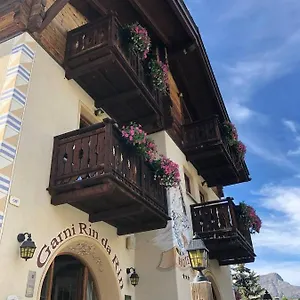Garni Rin Da Rin Hotel