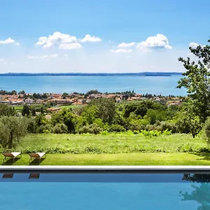 https://prati-palai.hotelinveneto.com